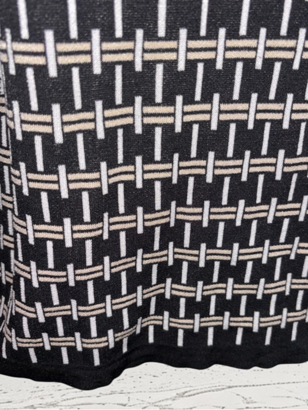 Vince Camuto Geometric Knit Shift Dress, P2P:18.5-20”, L:41.5” - Picture 5 of 9